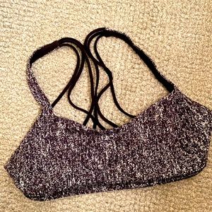 Lululemon sports bra